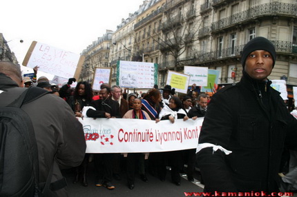  Kamaniok photo Manifestation LKP Paris sur www.kamaniok.com