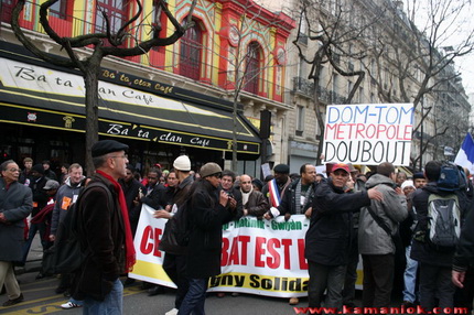 Kamaniok photo Manifestation LKP Paris sur www.kamaniok.com