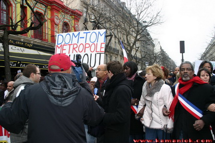  Kamaniok photo Manifestation LKP Paris sur www.kamaniok.com