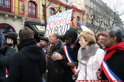  Kamaniok photo Manifestation LKP Paris sur www.kamaniok.com