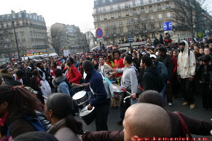  Kamaniok photo Manifestation LKP Paris sur www.kamaniok.com