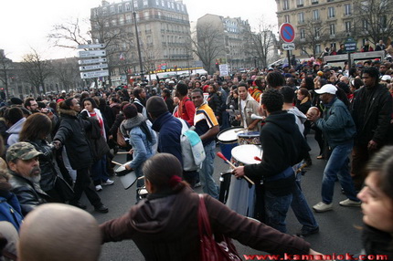  Kamaniok photo Manifestation LKP Paris sur www.kamaniok.com