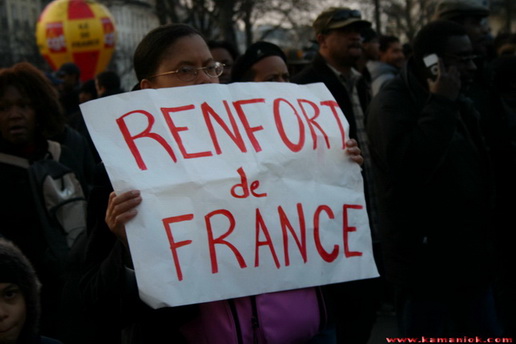  Kamaniok photo Manifestation LKP Paris sur www.kamaniok.com