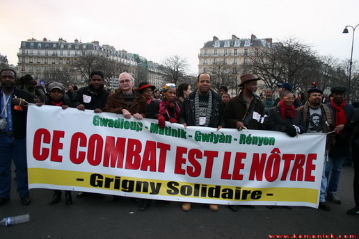  Kamaniok photo Manifestation LKP Paris sur www.kamaniok.com