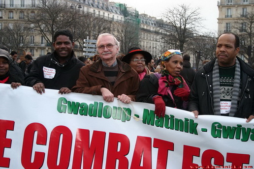 Kamaniok photo Manifestation LKP Paris sur www.kamaniok.com