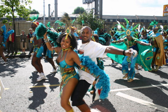 Les meilleurs photo du carnaval de Londres sur www.kamaniok.com