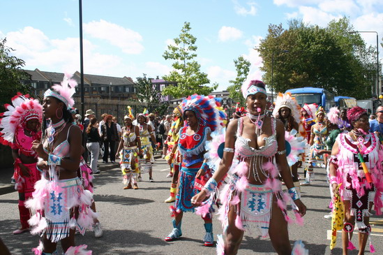Les meilleurs photo du carnaval de Londres sur www.kamaniok.com