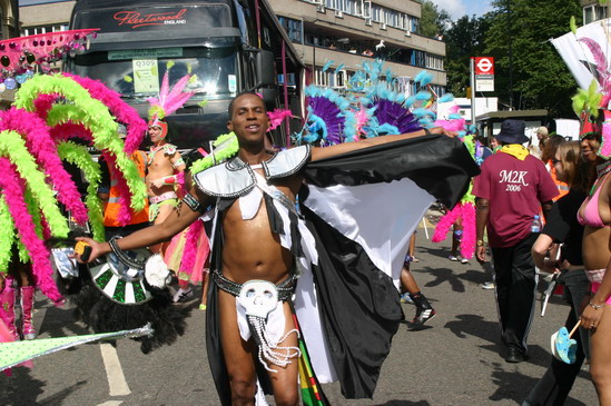 Les meilleurs photo du carnaval de Londres sur www.kamaniok.com