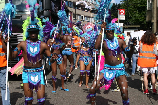 Les meilleurs photo du carnaval de Londres sur www.kamaniok.com