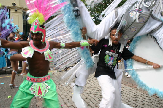 Les meilleurs photo du carnaval de Londres sur www.kamaniok.com