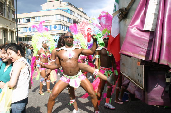Les meilleurs photo du carnaval de Londres sur www.kamaniok.com