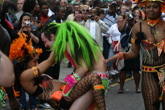 Les meilleurs photo du carnaval de Londres sur www.kamaniok.com