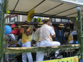 Les meilleurs photo du carnaval de Paris sur www.kamaniok.com