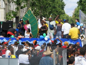 Les meilleurs photo du carnaval de Paris sur www.kamaniok.com