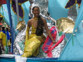 Les meilleurs photo du carnaval de Paris sur www.kamaniok.com