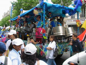 Les meilleurs photo du carnaval de Paris sur www.kamaniok.com