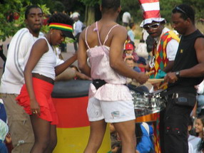 Les meilleurs photo du carnaval de Paris sur www.kamaniok.com
