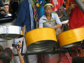 Les meilleurs photo du carnaval de Paris sur www.kamaniok.com