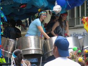Les meilleurs photo du carnaval de Paris sur www.kamaniok.com