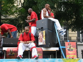 Les meilleurs photo du carnaval de Paris sur www.kamaniok.com