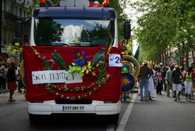 Les meilleurs photo du carnaval de Paris sur www.kamaniok.com