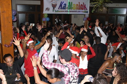 Chant� Noel de Ka Maniok www.kamaniok.com