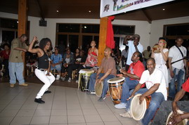 Kamaniok LEWOZ du Vendredi 9 mai 2008 sur www.kamaniok.com