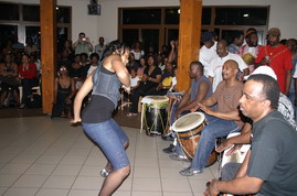 Kamaniok LEWOZ du Vendredi 9 mai 2008 sur www.kamaniok.com