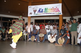 Kamaniok LEWOZ du Vendredi 9 mai 2008 sur www.kamaniok.com