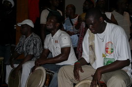 Kamaniok LEWOZ du Vendredi 9 mai 2008 sur www.kamaniok.com