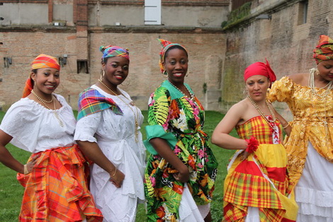 Costumes Croles pour preserver nos traditions sur www.kamaniok.com