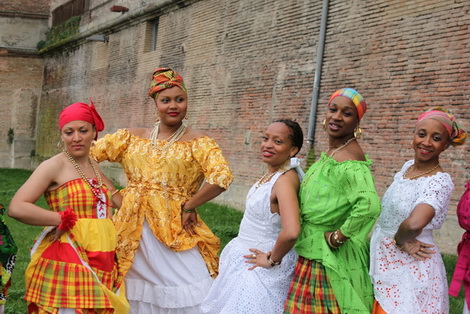 Costumes Croles pour preserver nos traditions sur www.kamaniok.com