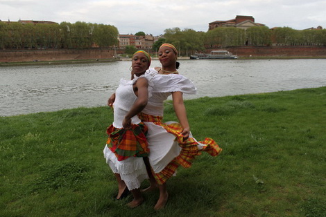 Costumes Croles pour preserver nos traditions sur www.kamaniok.com