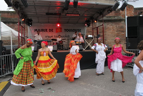 Costumes Croles pour preserver nos traditions sur www.kamaniok.com