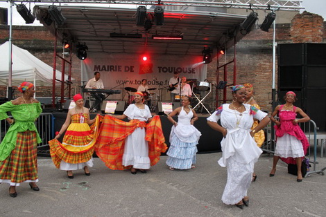 Costumes Croles pour preserver nos traditions sur www.kamaniok.com