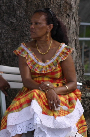 Costumes Croles pour preserver nos traditions sur www.kamaniok.com