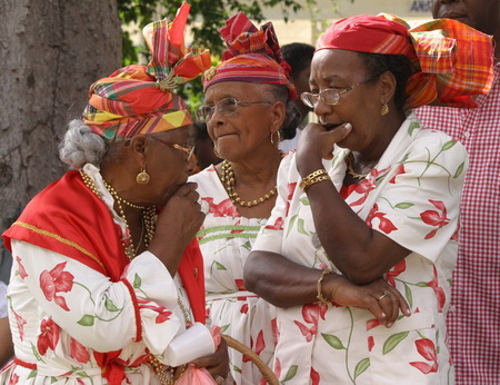 Costumes Croles pour preserver nos traditions sur www.kamaniok.com