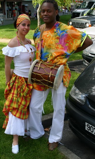 Costumes Croles pour preserver nos traditions sur www.kamaniok.com