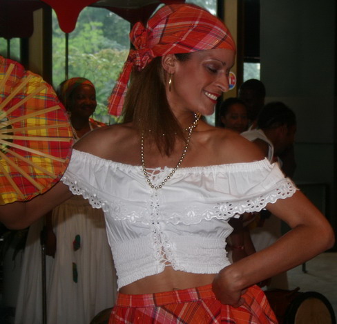 Costumes Croles pour preserver nos traditions sur www.kamaniok.com