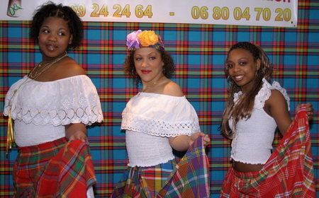 Costumes Croles pour preserver nos traditions sur www.kamaniok.com