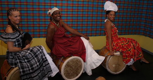 Costumes Croles pour preserver nos traditions sur www.kamaniok.com