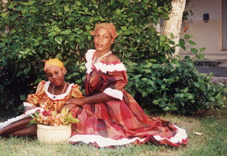 Costumes Croles pour preserver nos traditions sur www.kamaniok.com