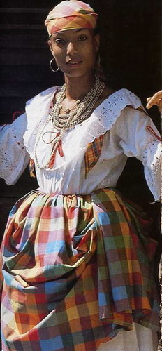 Costumes Croles pour preserver nos traditions sur www.kamaniok.com