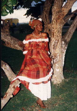 Costumes Croles pour preserver nos traditions sur www.kamaniok.com