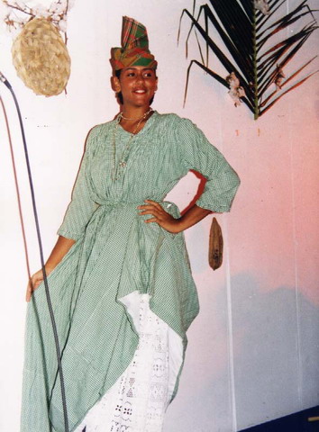 Costumes Croles pour preserver nos traditions sur www.kamaniok.com