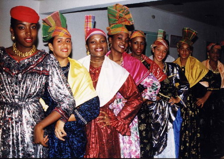 Costumes Cr�oles pour preserver nos traditions sur www.kamaniok.com