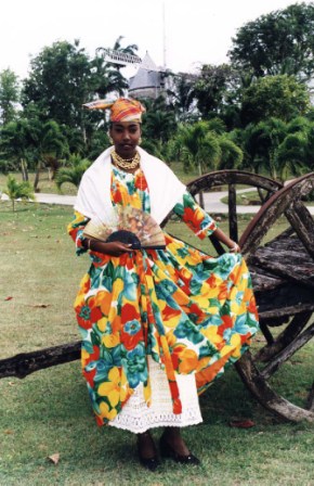 Costumes Croles pour preserver nos traditions sur www.kamaniok.com