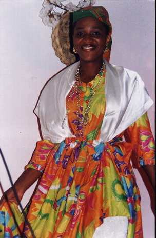 Costumes Croles pour preserver nos traditions sur www.kamaniok.com